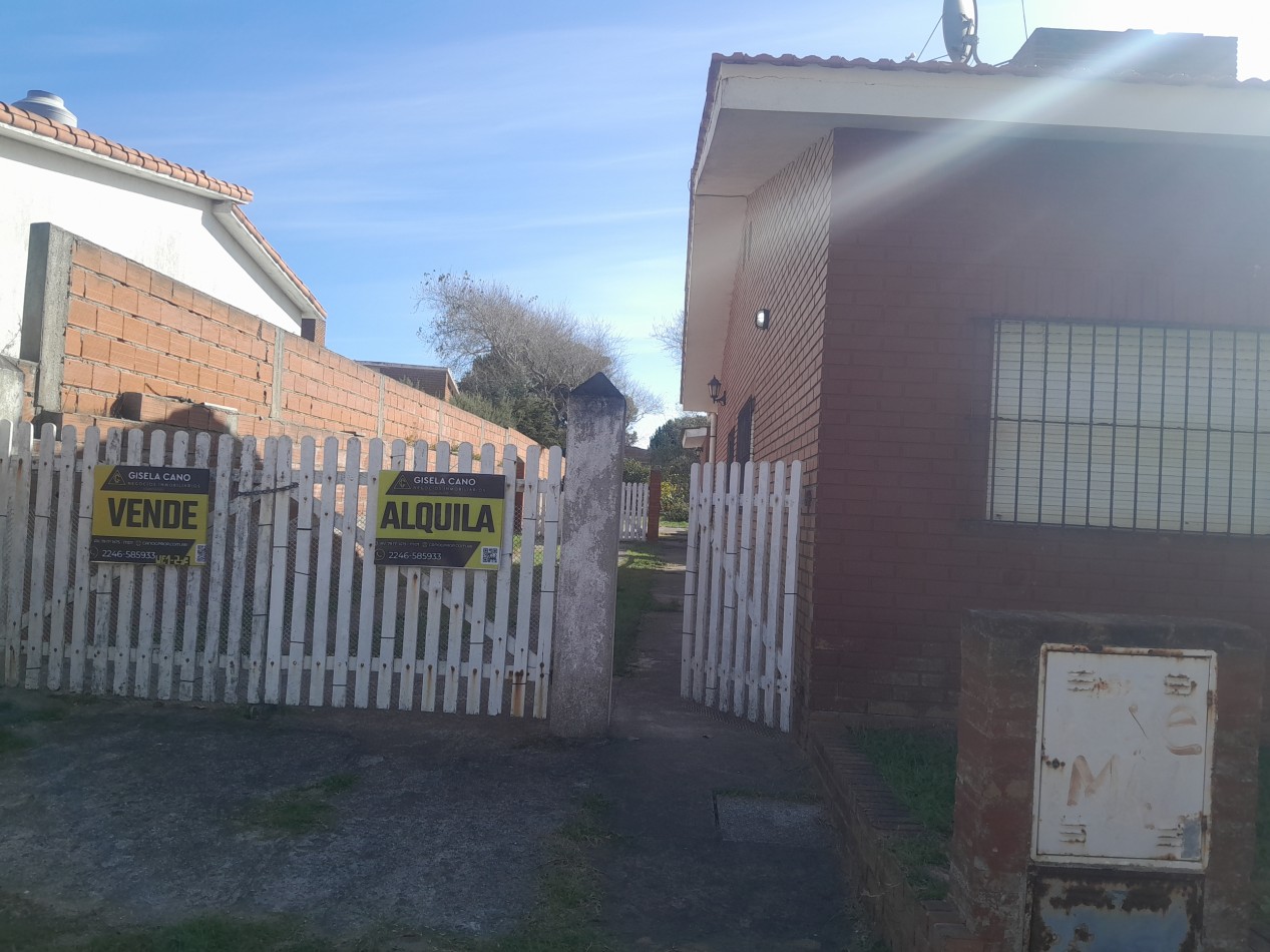 VENTA CHALETS 3 AMBIENTES AL FONDO, CON PATIO AMPLIO