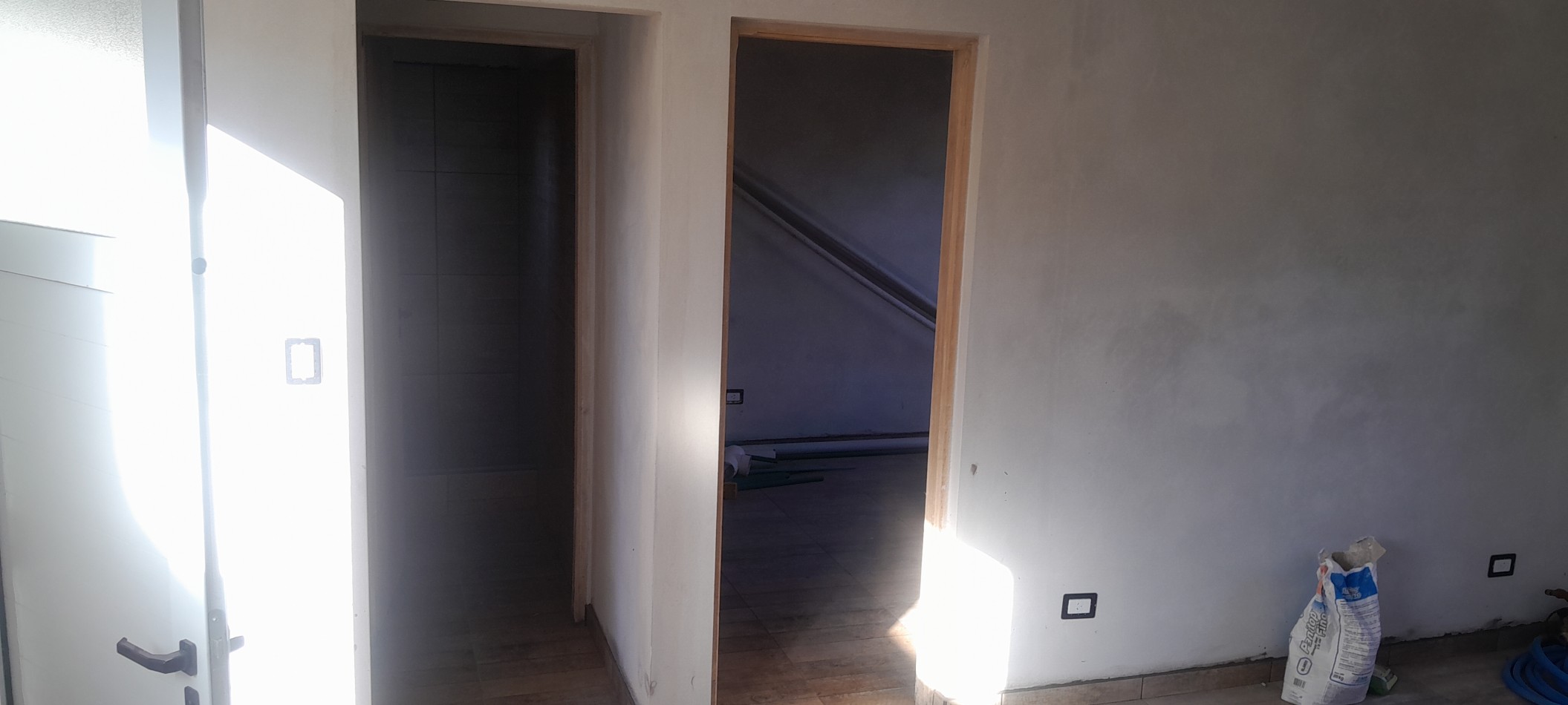 A Estrenar!!  Dpto 2 Ambientes en Zona Comercial.Con Patio, Parrilla, y Cochera - Ideal Turismo-.