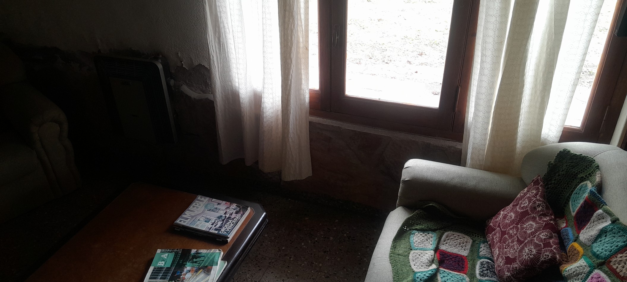 RESIDENCIA DE ESTILO CLASICO DISTRIBUIDA EN 2 PLANTAS