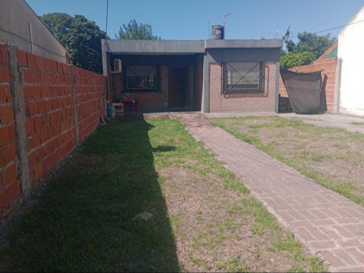 CASA CON TERRENO
