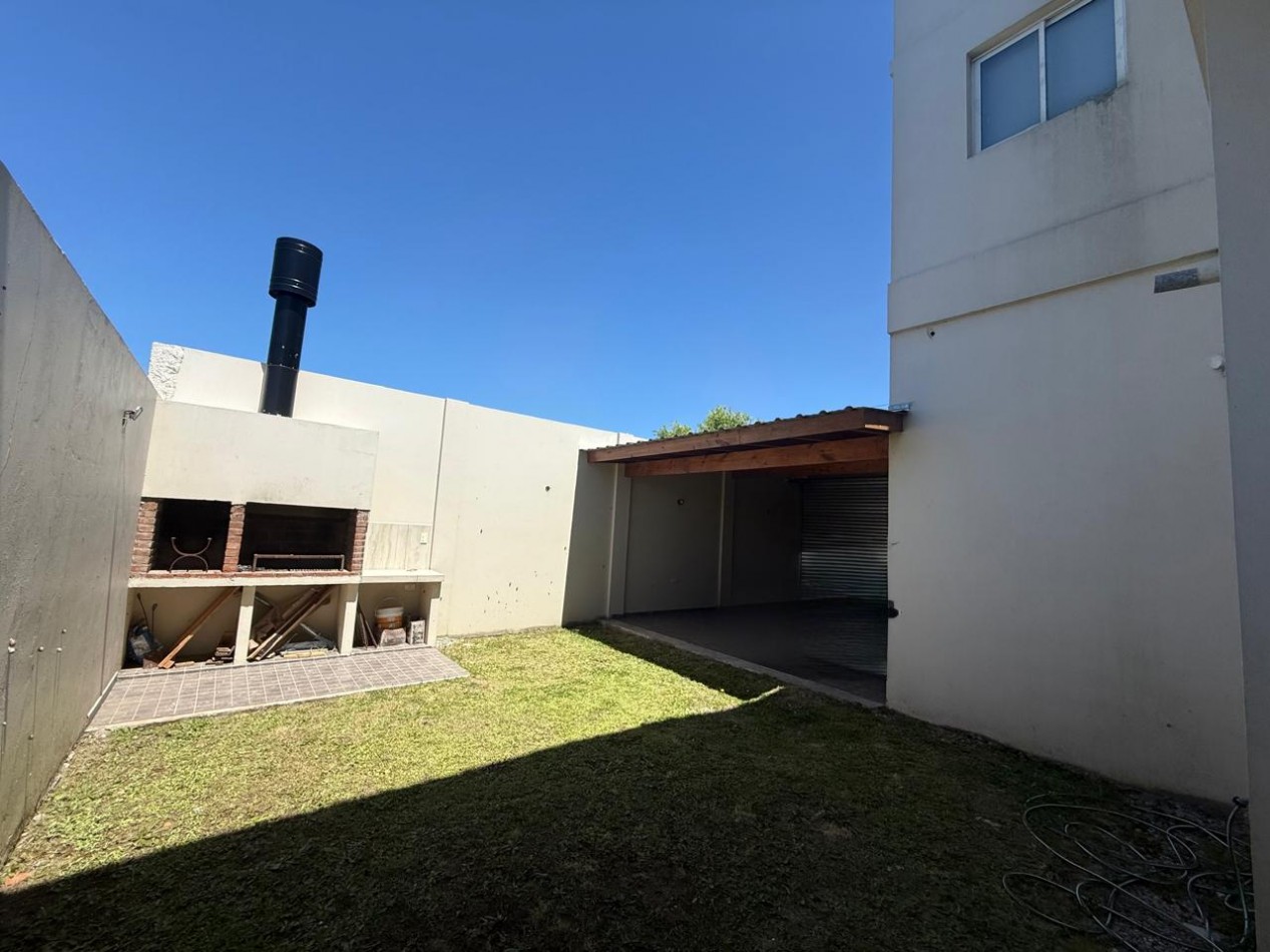 ALQUILER TEMPORAL CASA EN PRIMER PISO 