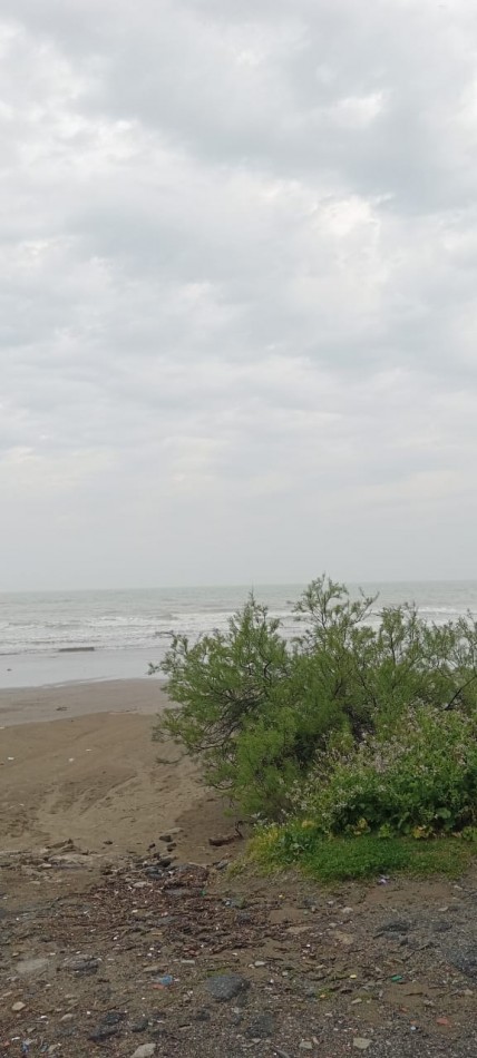 SE ALQUILA DPTO 2 AMBIENTES PARA 6 PERSONAS FRENTE AL MAR