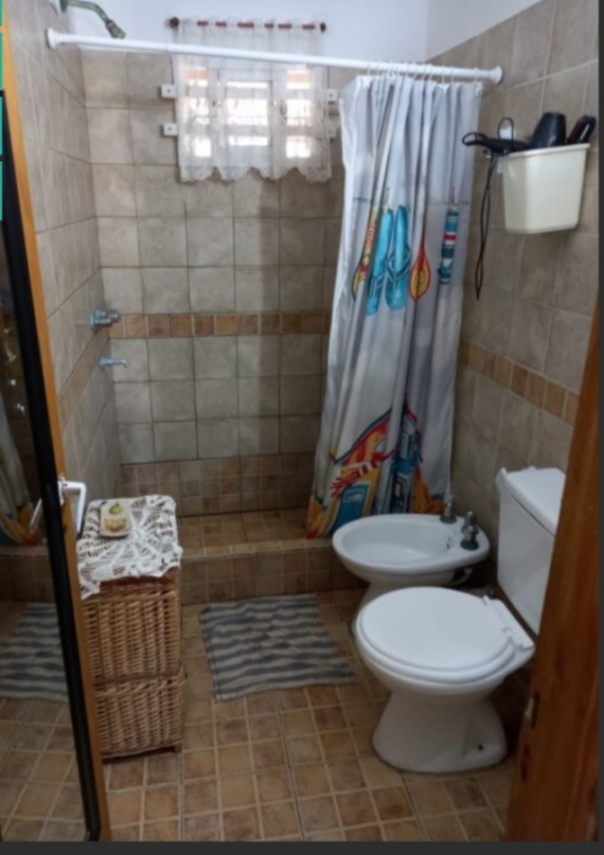 SE VENDE DUPLEX  En Mar del Tuyu sobre calle 6