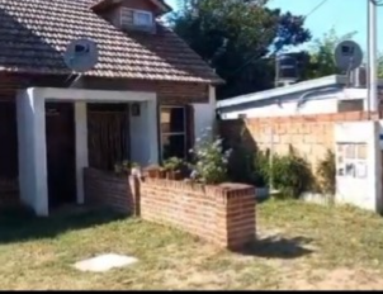 SE VENDE DUPLEX  En Mar del Tuyu sobre calle 6