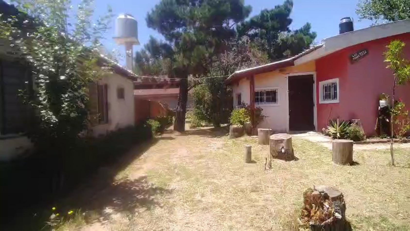 VENTA CASA DE 3 AMBIENTES MAS DEPTO 2 AMBIENTES EN LOTE DE 414m2