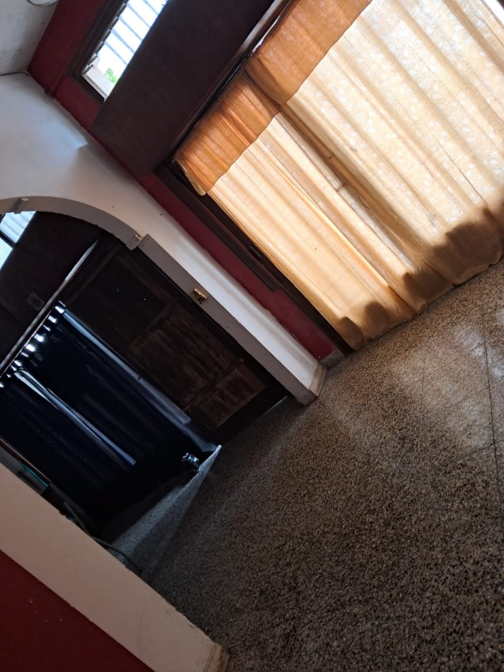 Gran oportunidad de Inversion! Venta de Local + Departamento 