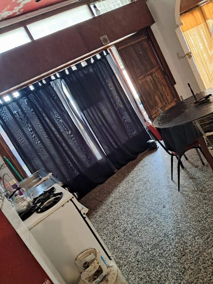 Gran oportunidad de Inversion! Venta de Local + Departamento 