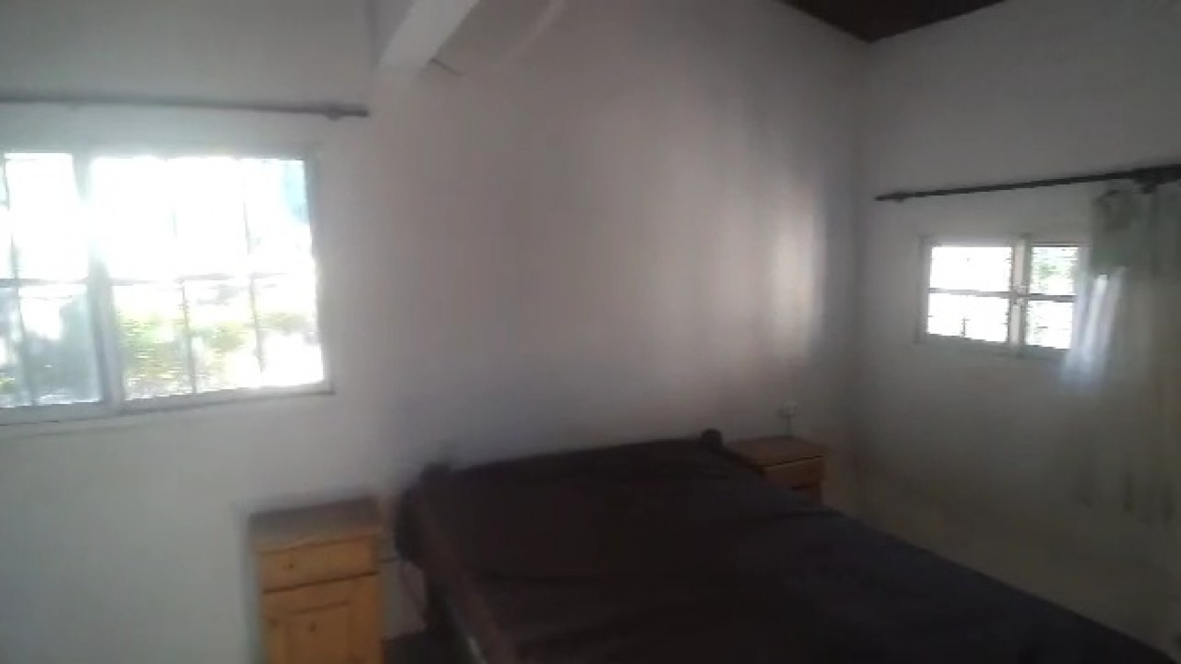 VENTA CASA DE 3 AMBIENTES MAS DEPTO 2 AMBIENTES EN LOTE DE 414m2