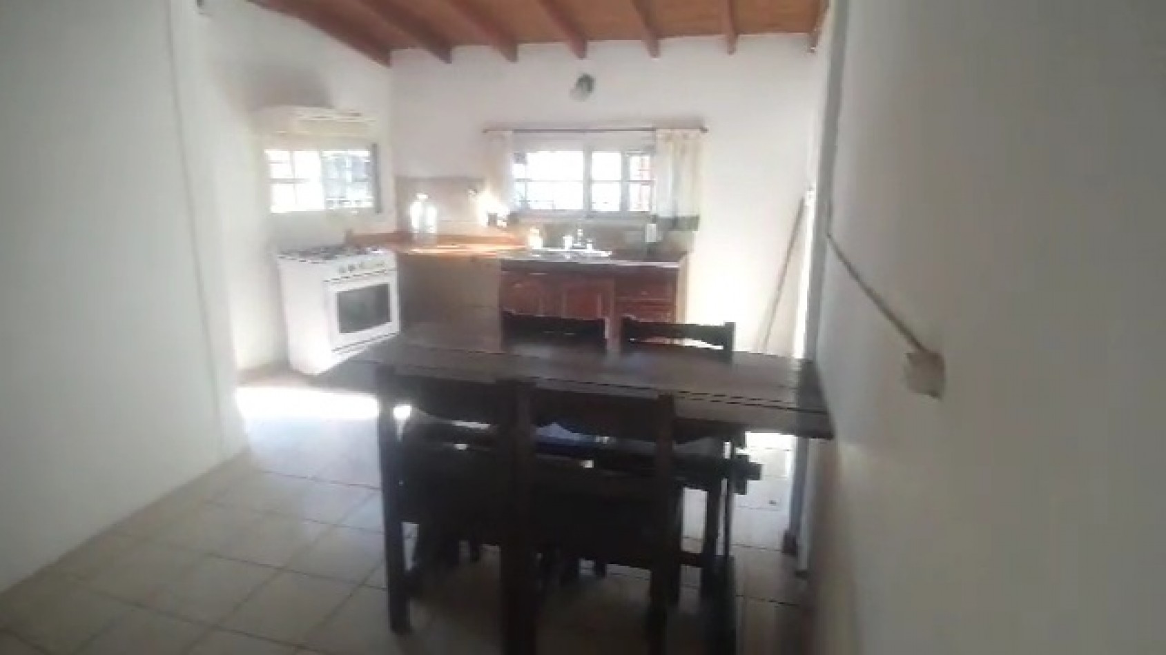 VENTA CASA DE 3 AMBIENTES MAS DEPTO 2 AMBIENTES EN LOTE DE 414m2