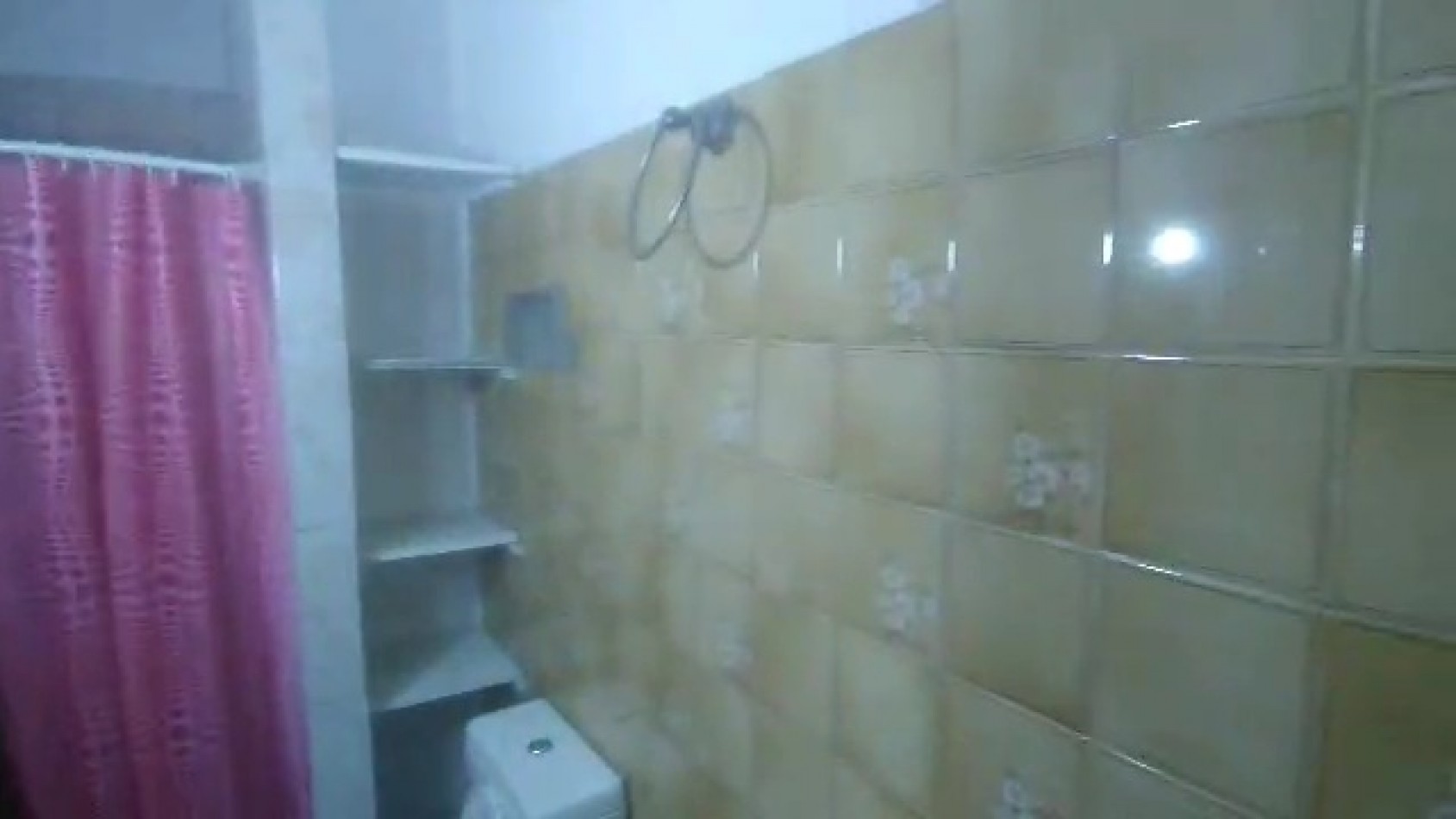 VENTA CASA DE 3 AMBIENTES MAS DEPTO 2 AMBIENTES EN LOTE DE 414m2