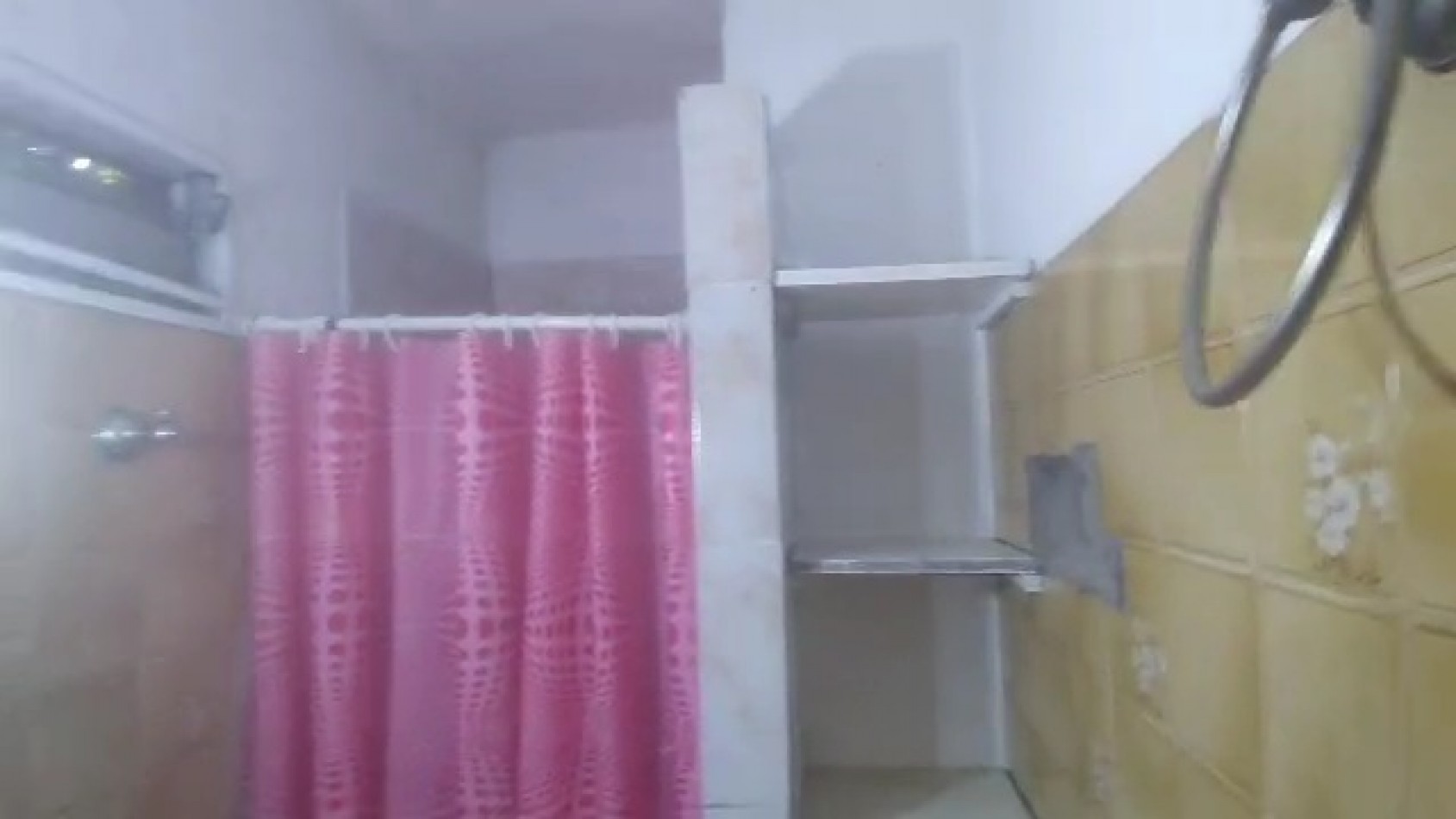 VENTA CASA DE 3 AMBIENTES MAS DEPTO 2 AMBIENTES EN LOTE DE 414m2