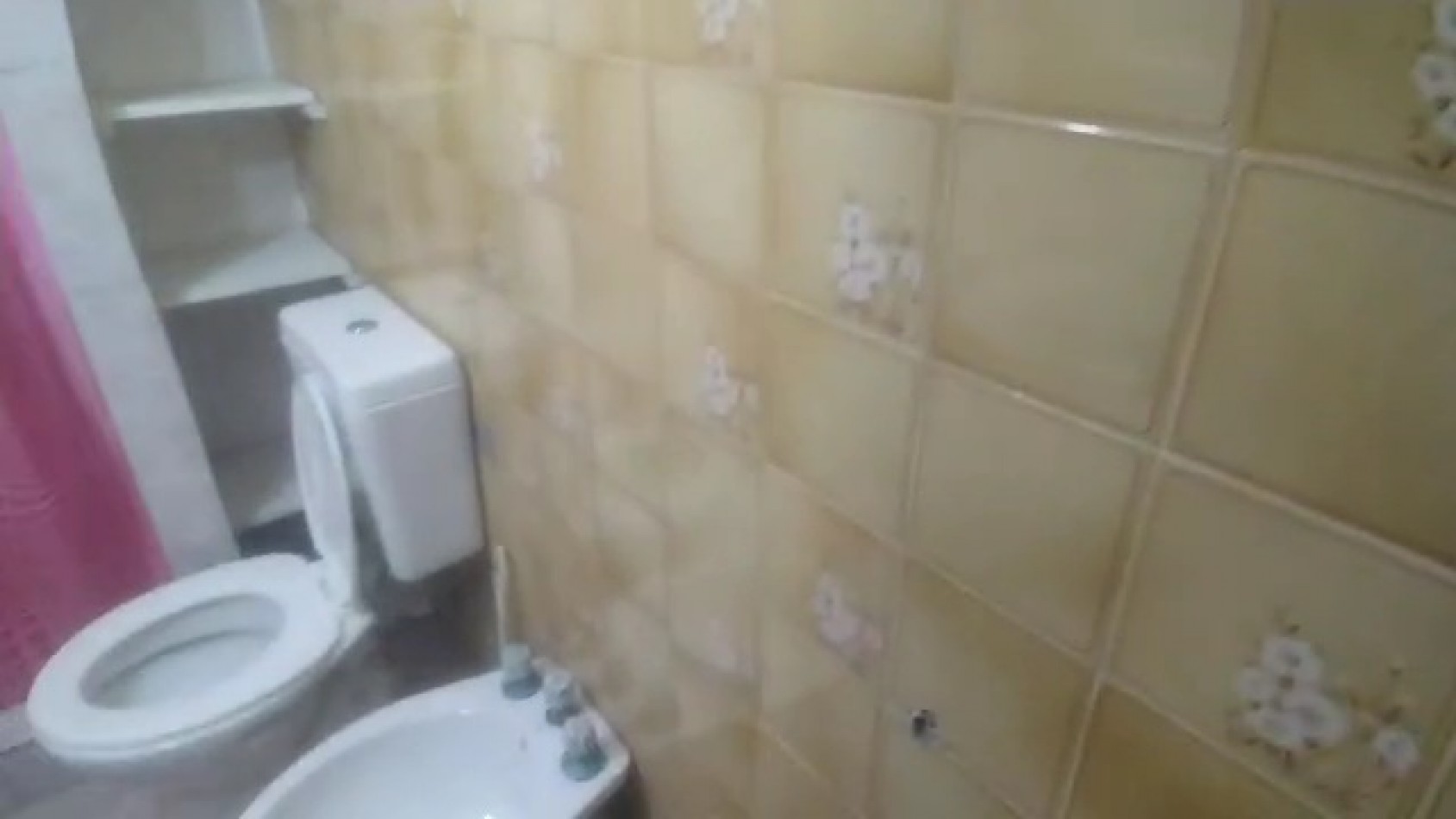 VENTA CASA DE 3 AMBIENTES MAS DEPTO 2 AMBIENTES EN LOTE DE 414m2