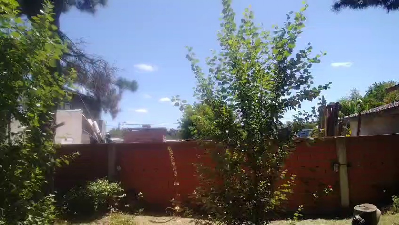 VENTA CASA DE 3 AMBIENTES MAS DEPTO 2 AMBIENTES EN LOTE DE 414m2