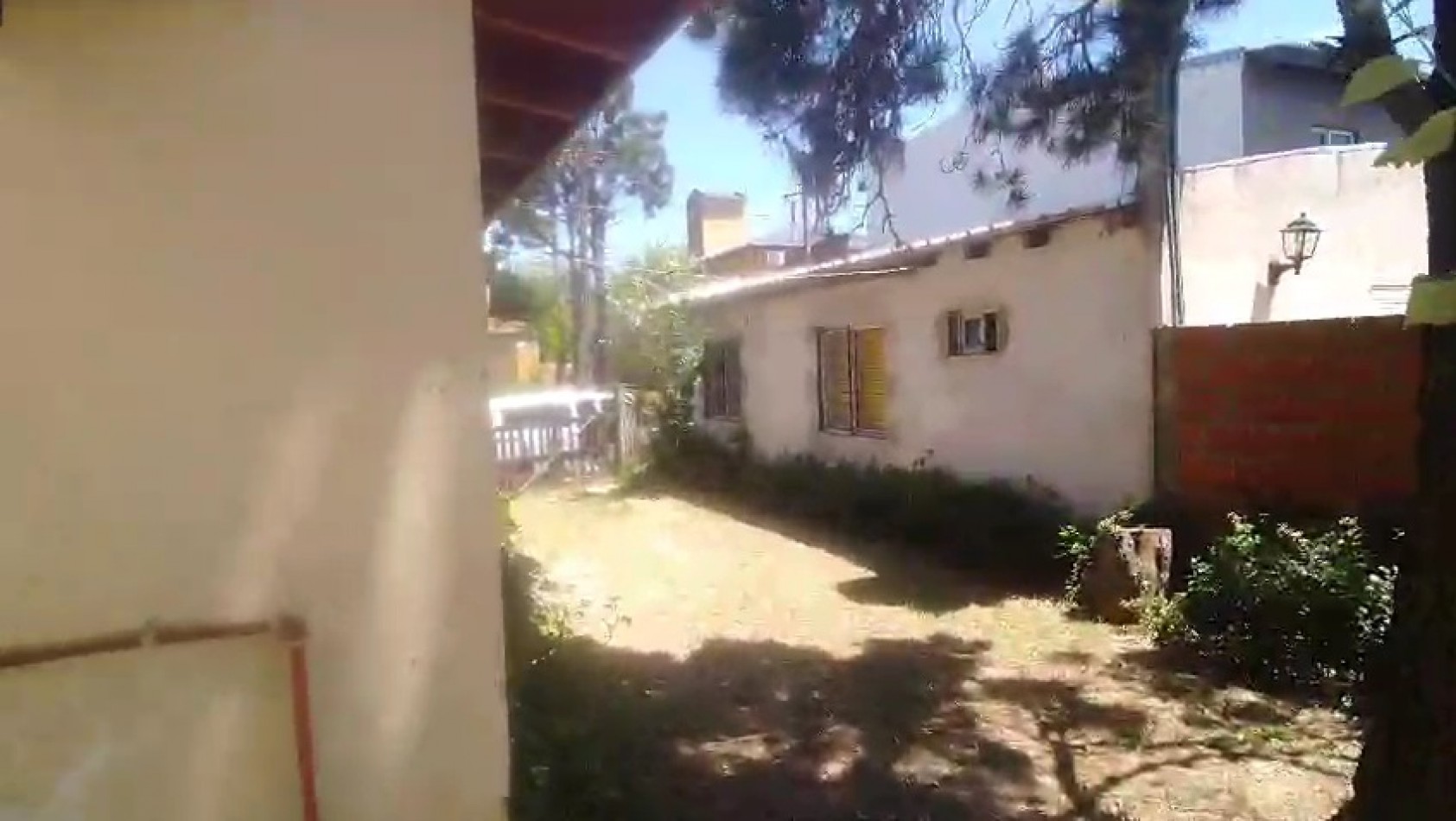 VENTA CASA DE 3 AMBIENTES MAS DEPTO 2 AMBIENTES EN LOTE DE 414m2