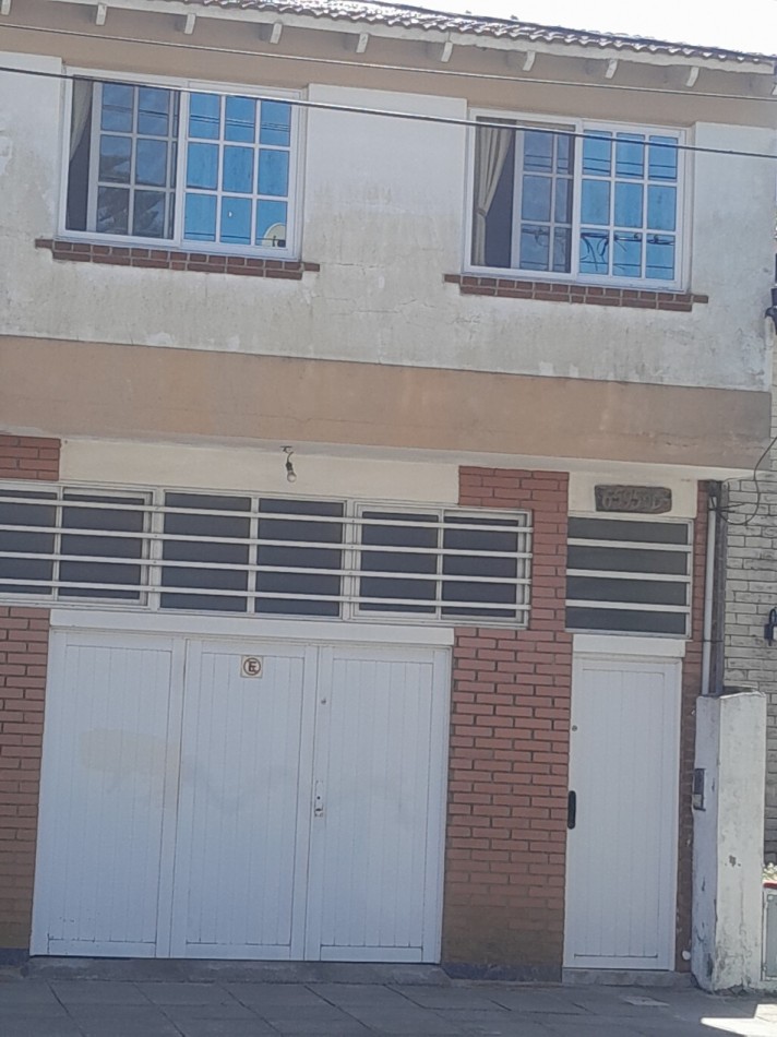 DEPTO EN PRIMER PISO C/ AMPLIO GARAGE