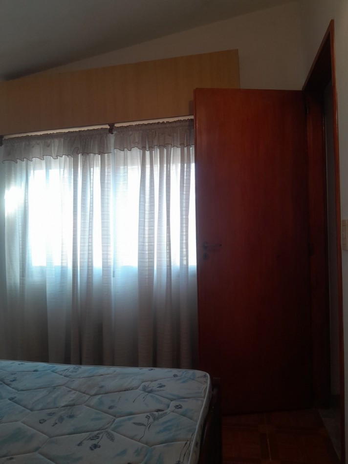 VENTA CHALETS 3 AMBIENTES AL FONDO, CON PATIO AMPLIO