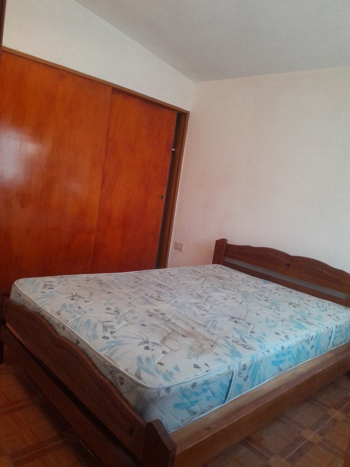 VENTA CHALETS 3 AMBIENTES AL FONDO, CON PATIO AMPLIO