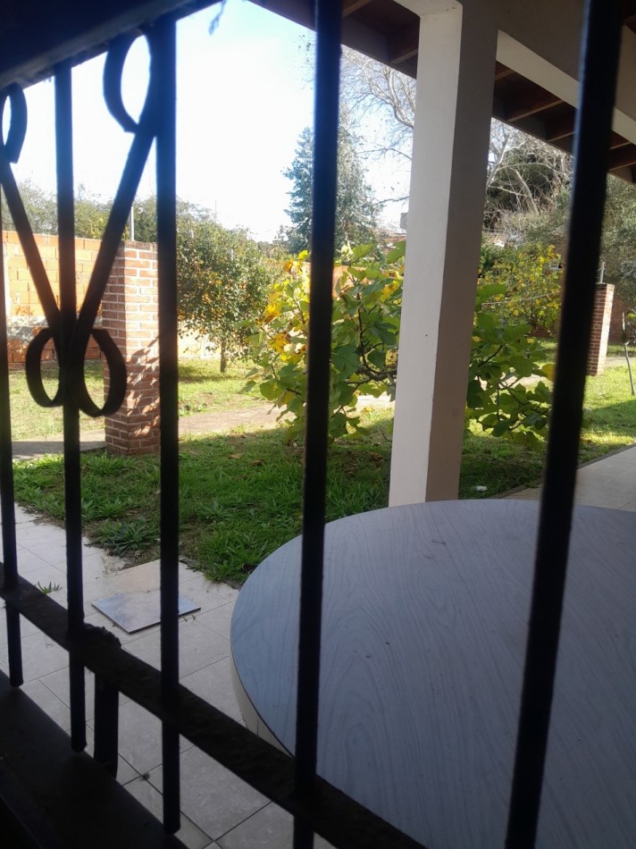 VENTA CHALETS 3 AMBIENTES AL FONDO, CON PATIO AMPLIO