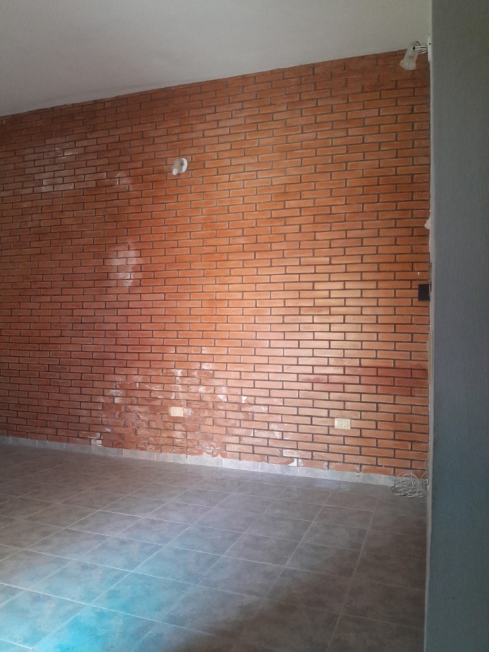 VENTA CHALETS 3 AMBIENTES AL FONDO, CON PATIO AMPLIO