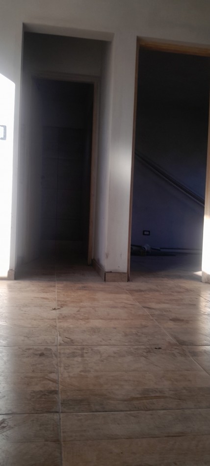 A Estrenar!!  Dpto 2 Ambientes en Zona Comercial.Con Patio, Parrilla, y Cochera - Ideal Turismo-.
