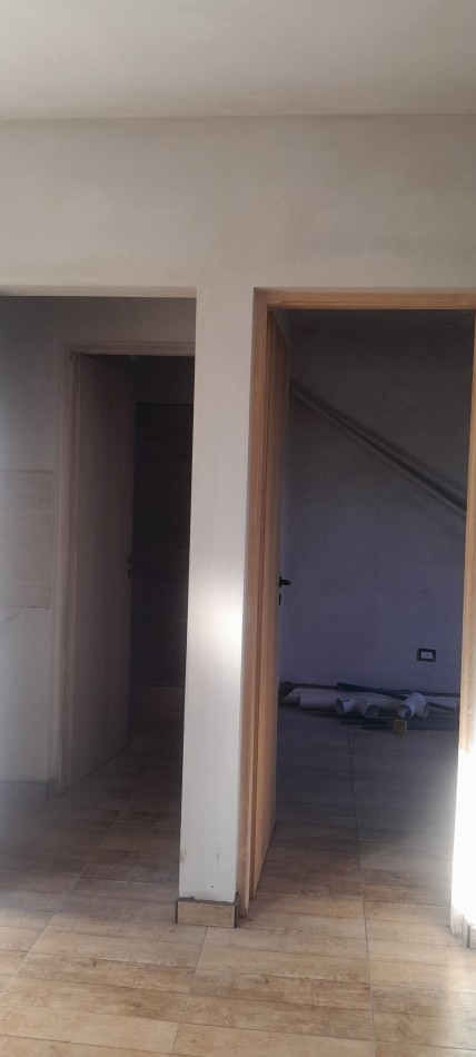 A Estrenar!!  Dpto 2 Ambientes en Zona Comercial.Con Patio, Parrilla, y Cochera - Ideal Turismo-.