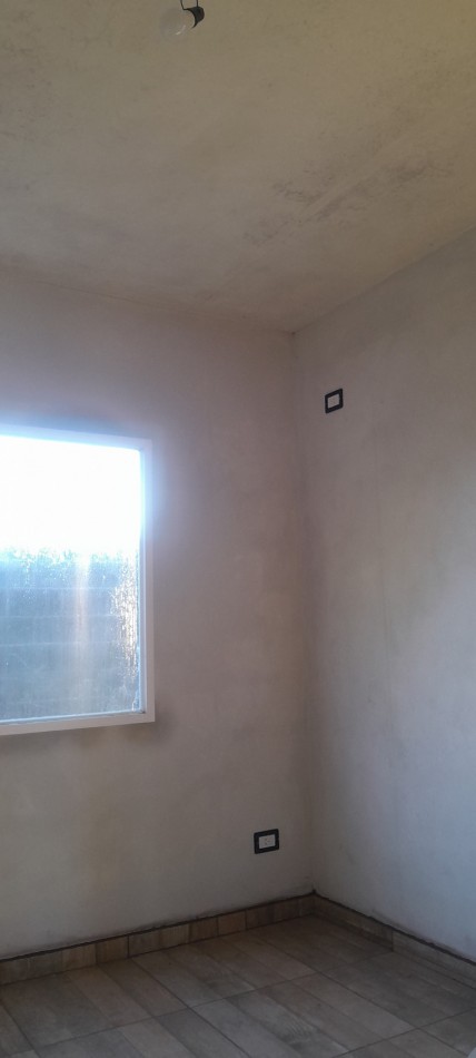 A Estrenar!!  Dpto 2 Ambientes en Zona Comercial.Con Patio, Parrilla, y Cochera - Ideal Turismo-.