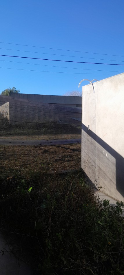 A Estrenar!!  Dpto 2 Ambientes en Zona Comercial.Con Patio, Parrilla, y Cochera - Ideal Turismo-.