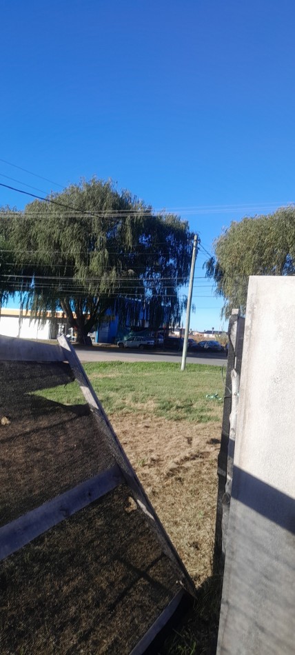 A Estrenar!!  Dpto 2 Ambientes en Zona Comercial.Con Patio, Parrilla, y Cochera - Ideal Turismo-.