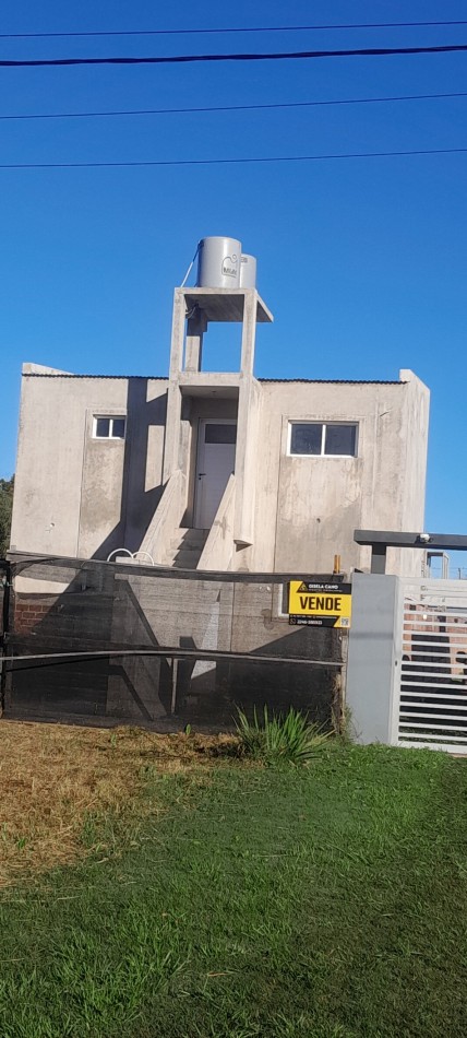 A Estrenar!!  Dpto 2 Ambientes en Zona Comercial.Con Patio, Parrilla, y Cochera - Ideal Turismo-.