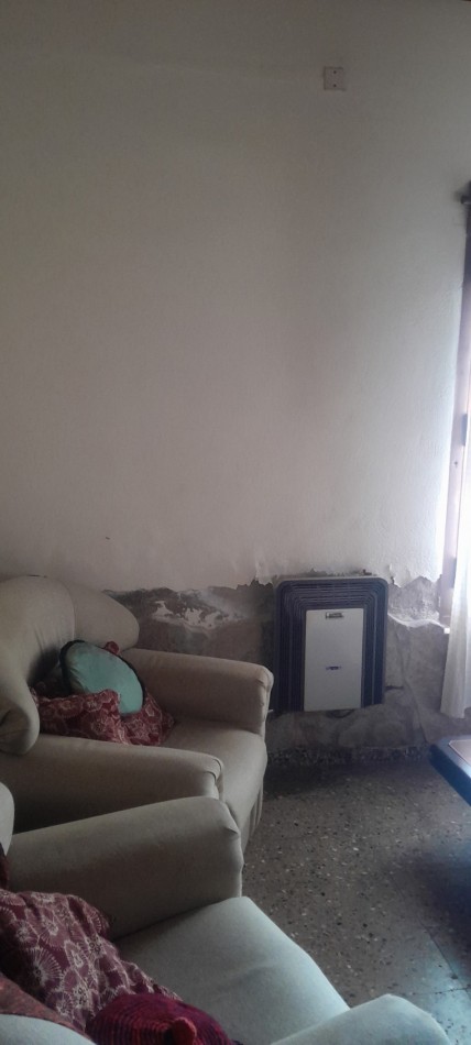 RESIDENCIA DE ESTILO CLASICO DISTRIBUIDA EN 2 PLANTAS