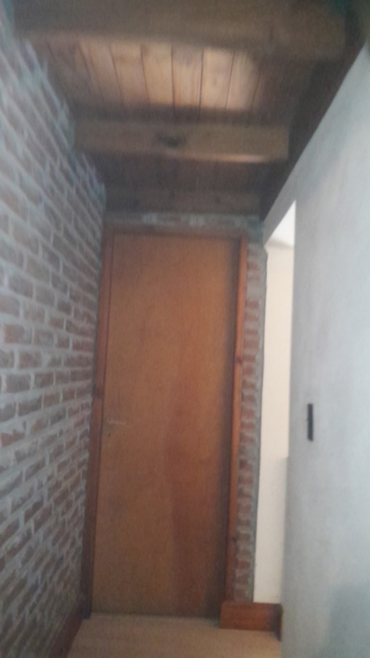 RESIDENCIA DE ESTILO CLASICO DISTRIBUIDA EN 2 PLANTAS
