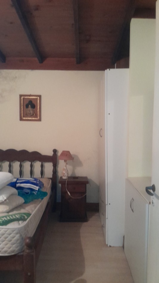 RESIDENCIA DE ESTILO CLASICO DISTRIBUIDA EN 2 PLANTAS