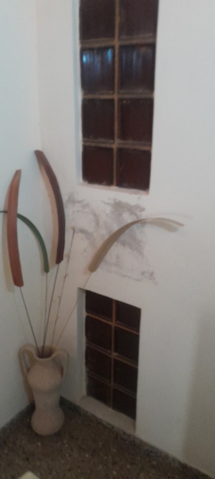 RESIDENCIA DE ESTILO CLASICO DISTRIBUIDA EN 2 PLANTAS