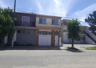 DEPTO EN PRIMER PISO C/ AMPLIO GARAGE